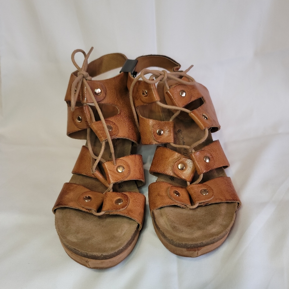 SOFFT Clarita Gladiator Wedge Platform Sandal